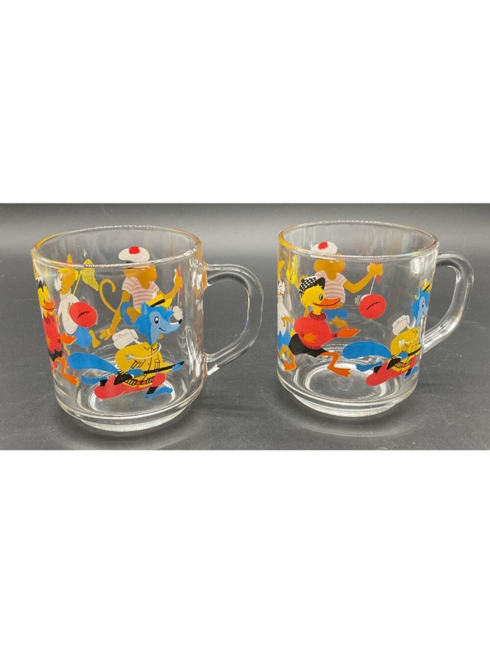 Vtg Arcoroc Set of 2 Childrens Milk Mug Made in France 8oz w/ Cartoon Characters
